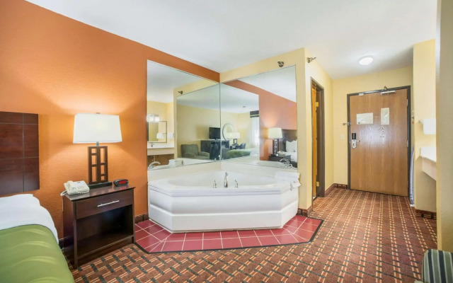 Quality Inn O'Fallon IL - St. Louis
