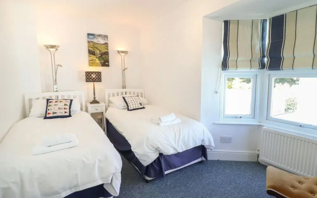 Sea View Apartment
