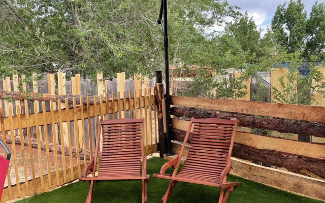 Oranch House, Studio & Wilderness