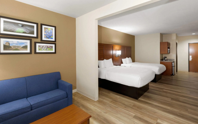 Wingate by Wyndham College Station South