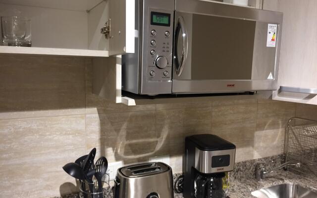 Urbana Suites & Studios 440