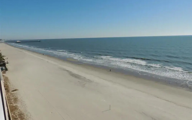 Sands Beach Club #814 Ocean Front