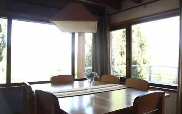 Las Morillas Huemul Lodge