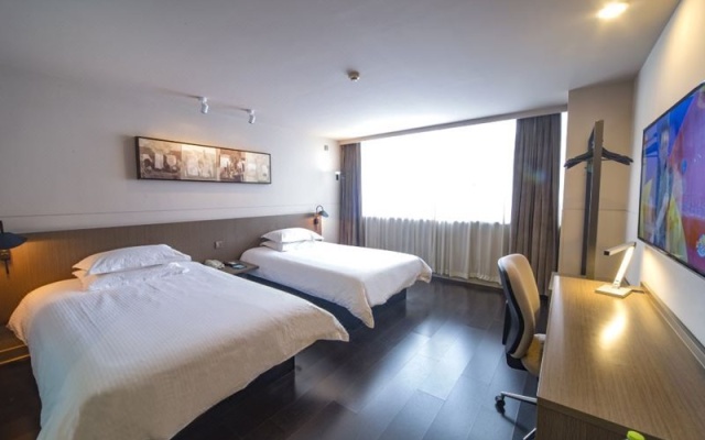 Jinjiang Inn (Zibo Boshan Red Leaf Persimmon Rock Bus Station Branch) – Guest Rooms – Zibo