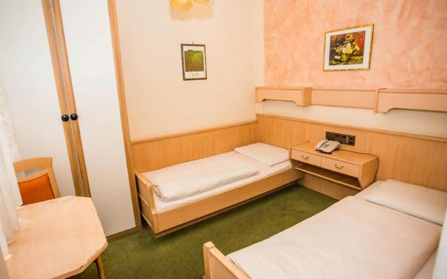 Hotel Hadrigan