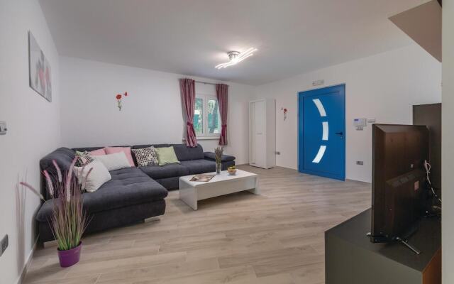 Stunning Home in Rovinj With Wifi and 2 Bedrooms