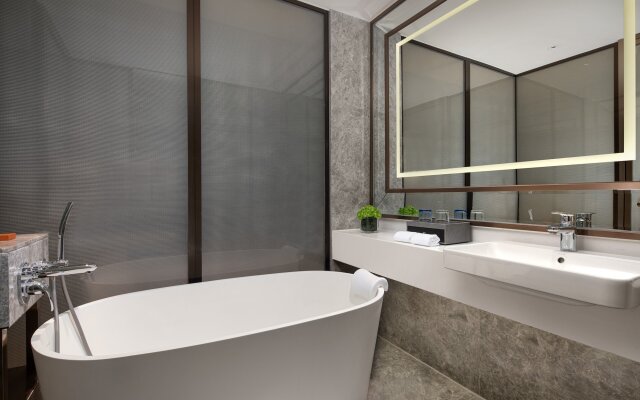 Crowne Plaza Shanghai Nanjing Road by IHG