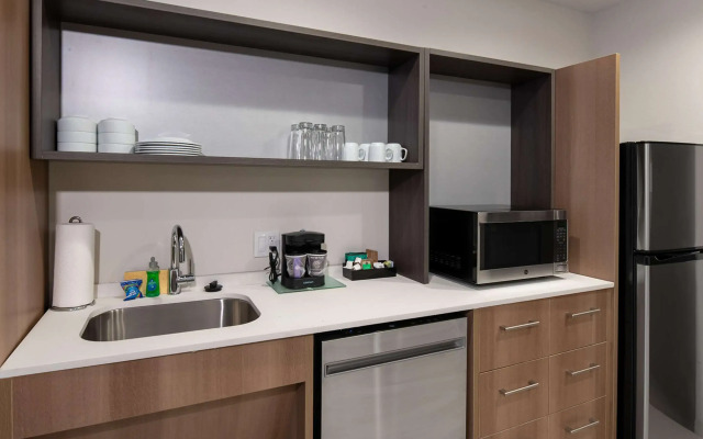 Home2 Suites Raynham/Taunton, MA