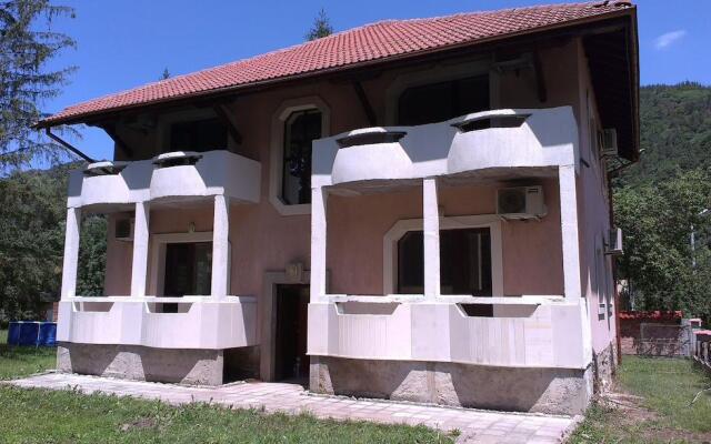 Kostina Guest House