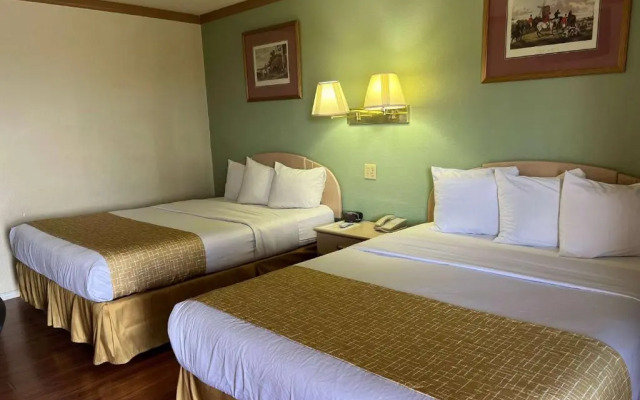 Travelodge By Wyndham Holbrook