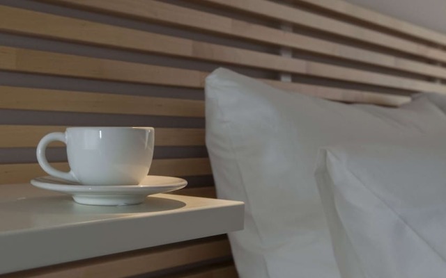 Elegant residence with Panoramic view to Acropolis by GHH