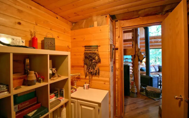 Pinecone Log Cabin