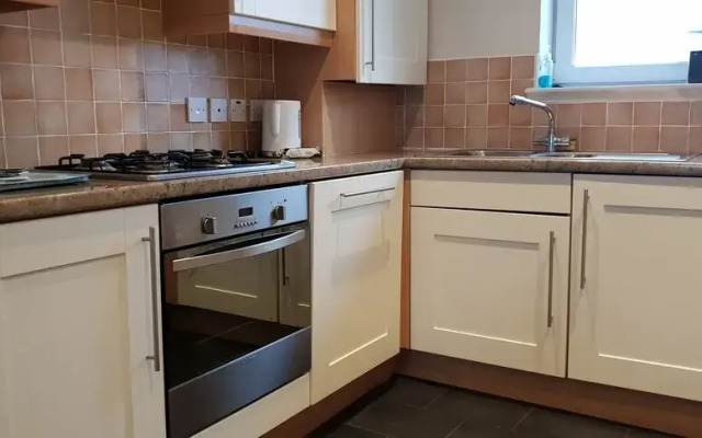 Quiet Modern 2 bed 2 bath with elevator