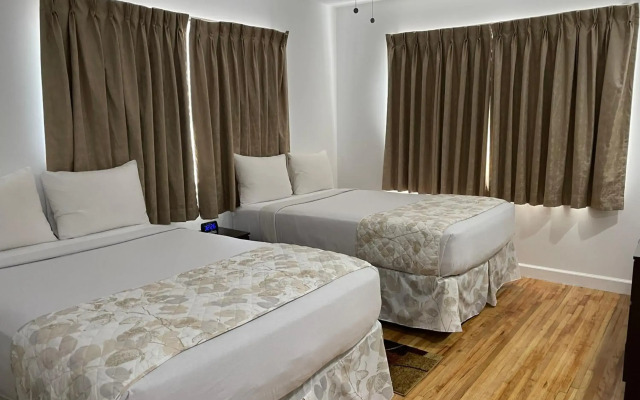Beach Place Hotel