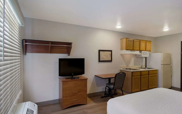 WoodSpring Suites Jacksonville East 295 Cruise Port