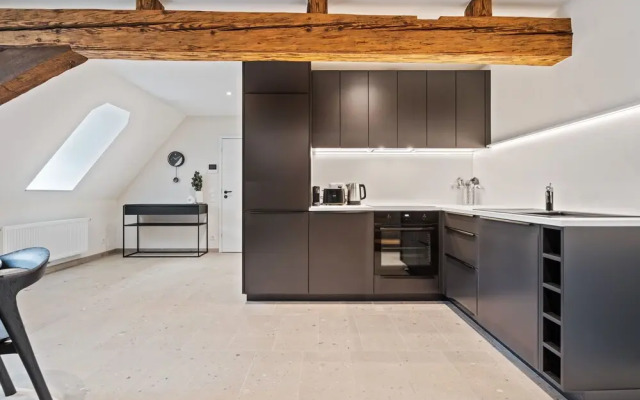 Escape to Clausen Stylish ApartmentID212