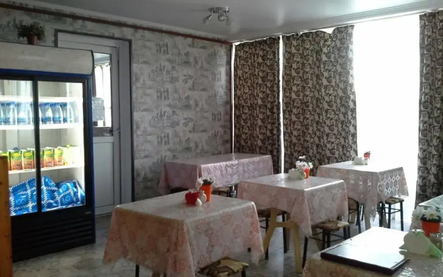?rystal Guest house