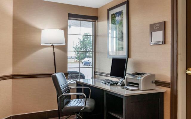 Comfort Inn & Suites Geneva - West Chicago