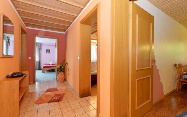 Nice Flat With Sauna, Covered Terrace, Garden and Tree House for Children
