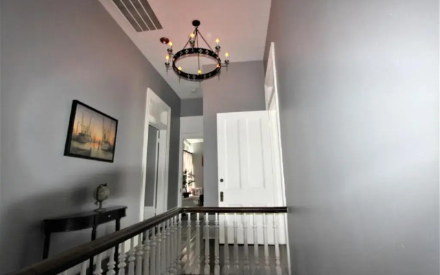 The George Manor