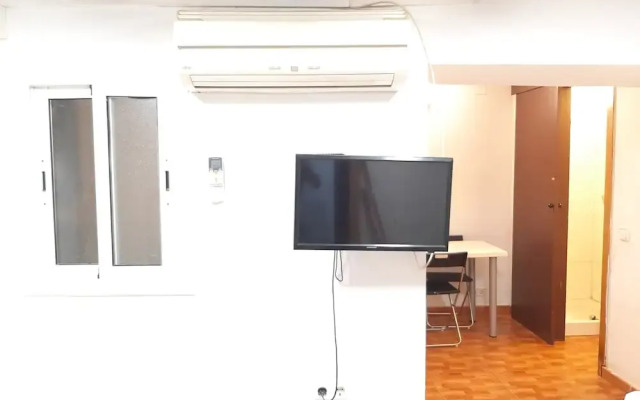 Interior Central El Born 12