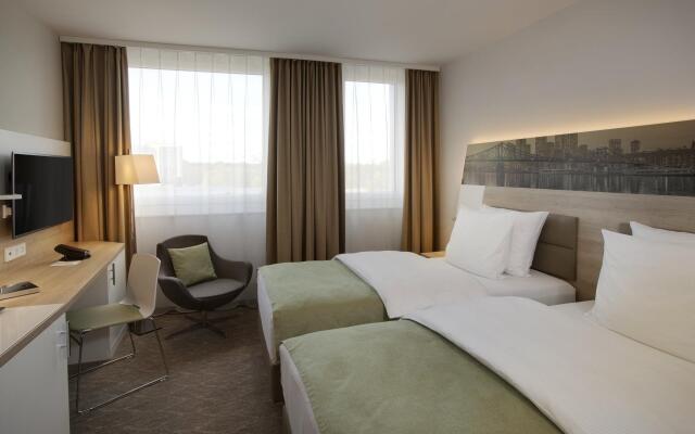 Holiday Inn Frankfurt Airport, an IHG Hotel