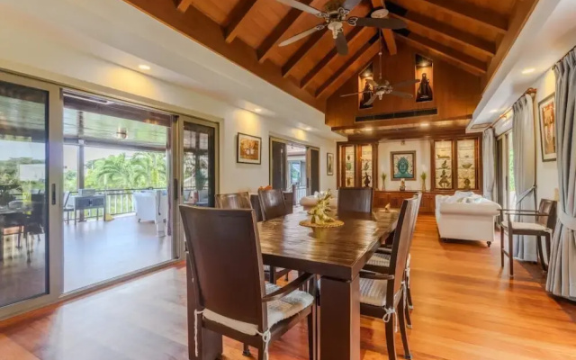 Famous Baan Bua Luxury Estate V238