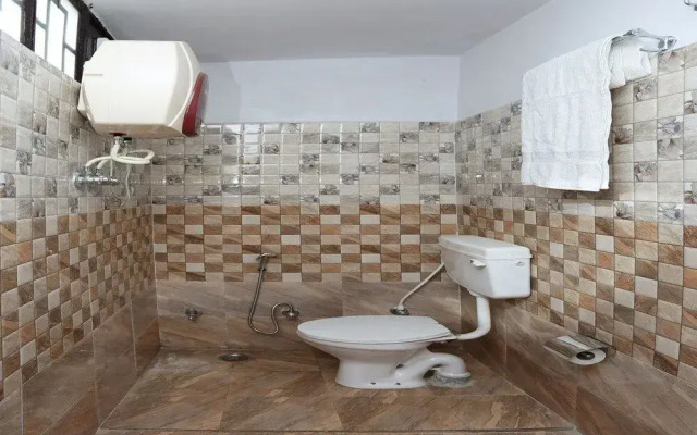 OYO 12220 Krishnavi INN