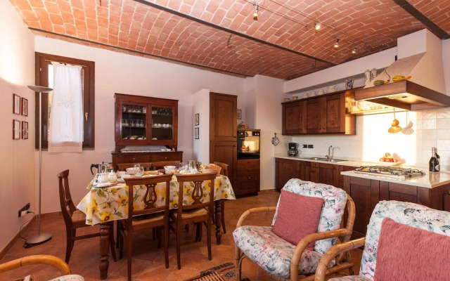 The Grape Pergola House