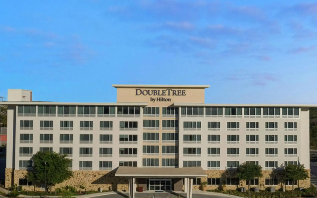 DoubleTree by Hilton San Antonio Northwest