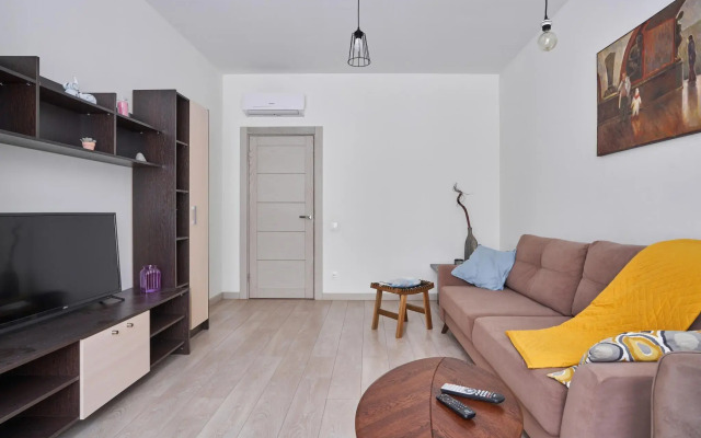 Apartments on Lazorevy passage 3