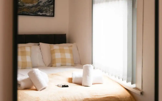 Charming 2 Bed-ensuites Fast Wi-fi