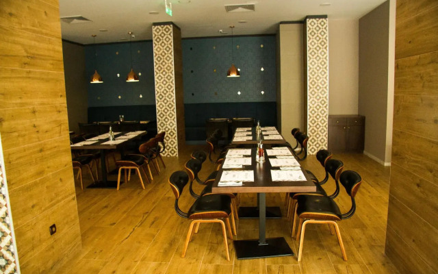 Best Western Plus Premium Inn