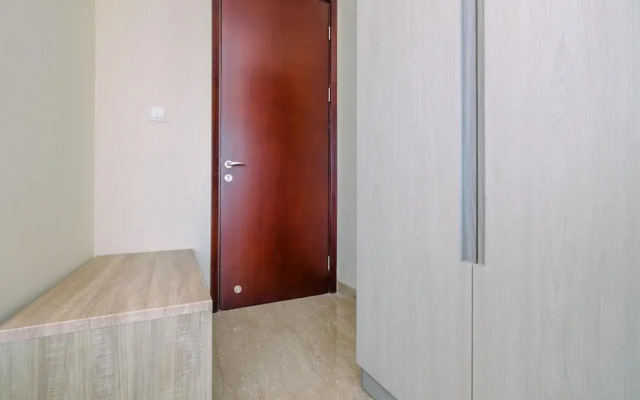 Modern Look And Comfy 2Br At Menteng Park Apartment