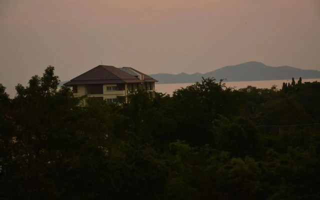 Jomthein Hill Resort Pattaya