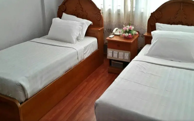 New Palace Hotel