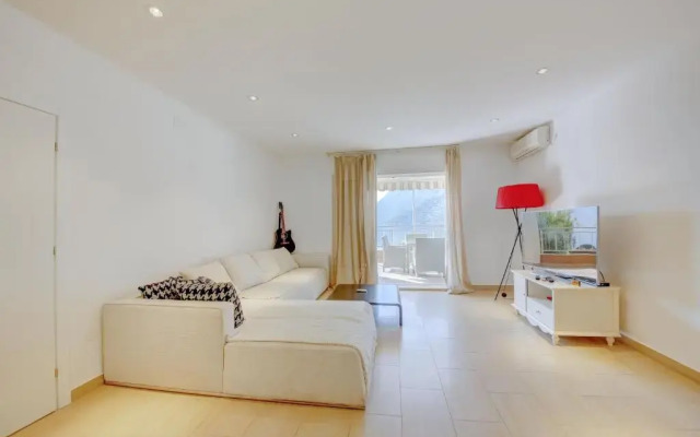 Fashion Beach Apartments