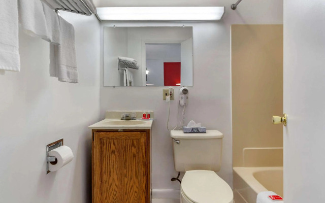 Econo Lodge Lee - Great Barrington