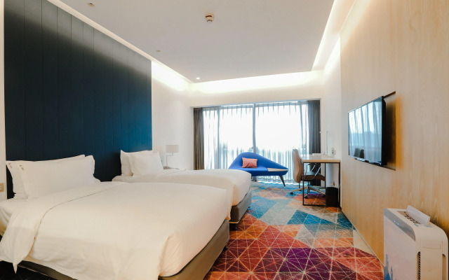 Holiday Inn Express Shanghai Songjiang Fangta by IHG