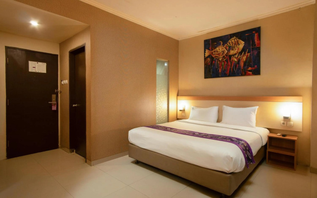 Laxston Hotel by Front One – Guest Rooms – Yogyakarta