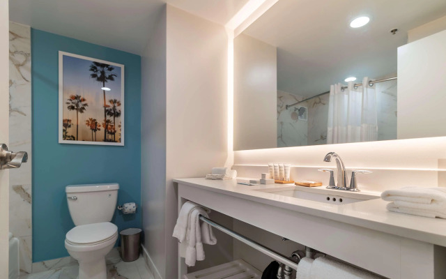 Radisson Resort Miami Beach