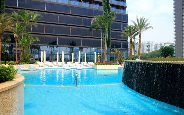 YOHO Hollywood Roosevelt Hotel