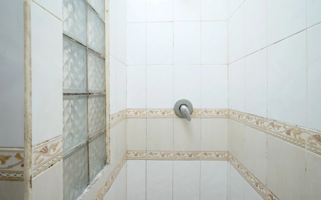 OYO 891 Hotel Gading Kencana