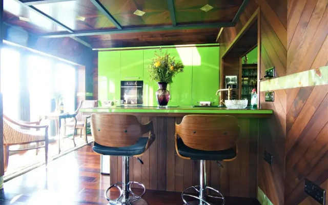 Belmont Penthouse Apartment