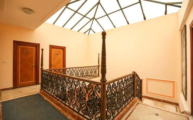 OYO 8465 near Sahara Mall