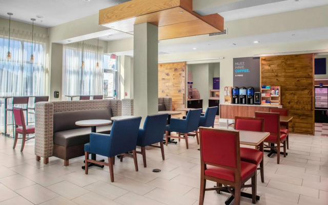 Holiday Inn Express & Suites Leander by IHG