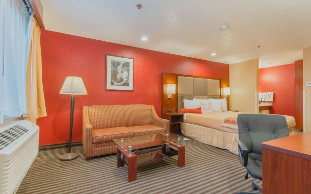 Best Western Plus Yosemite Way Station Motel