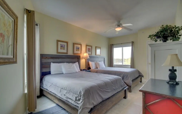 Gulfport Condo With Views: Walk to Beach