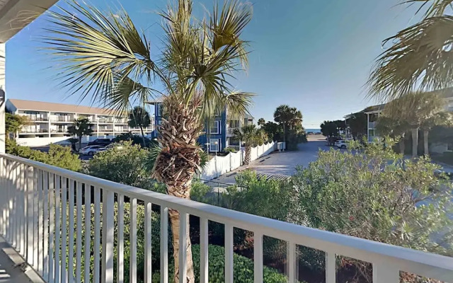 Pavilion Palms by SVR