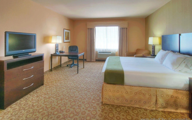 Holiday Inn Express & Suites Pecos